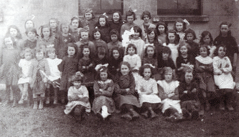 Girls Class of 1920